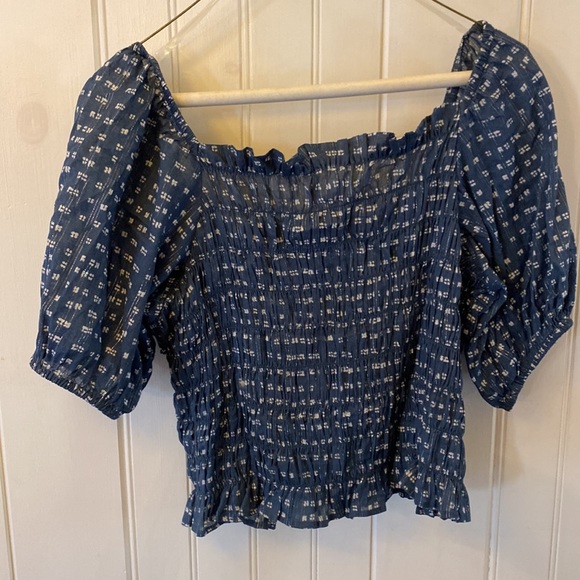 Women's Short Sleeve Rouche Short Size Medium - Picture 2 of 3